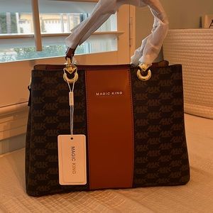 Brand New Magic King Purse